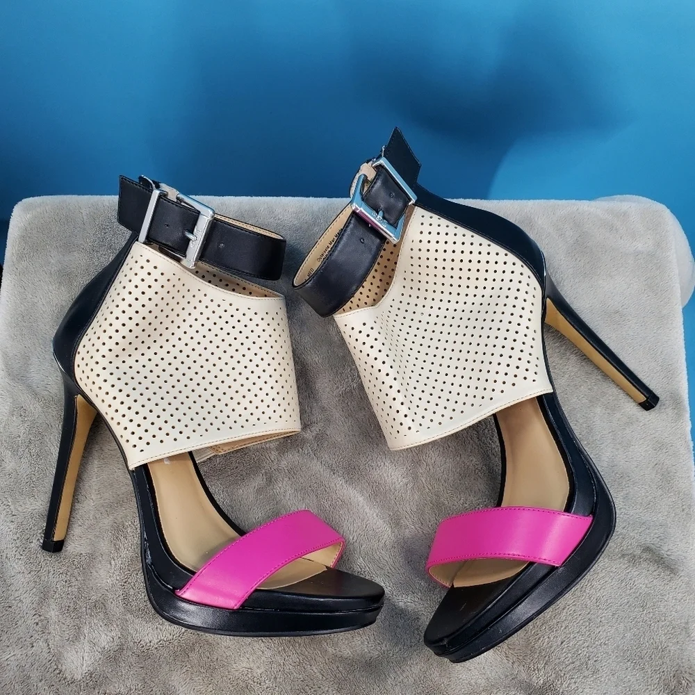 Juicy Couture pink, black and tan strappy heels 7
